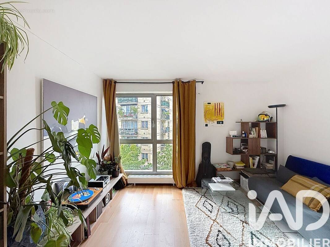 Photo 1 - Appartement à LEVALLOIS-PERRET