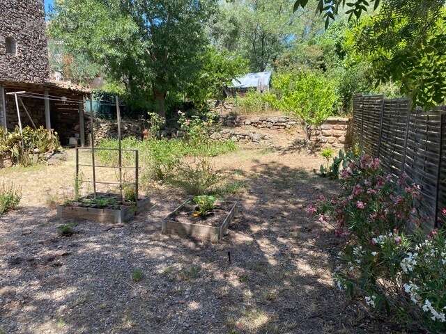 Charmante maison de village en pierres avec jardin. - photo 3