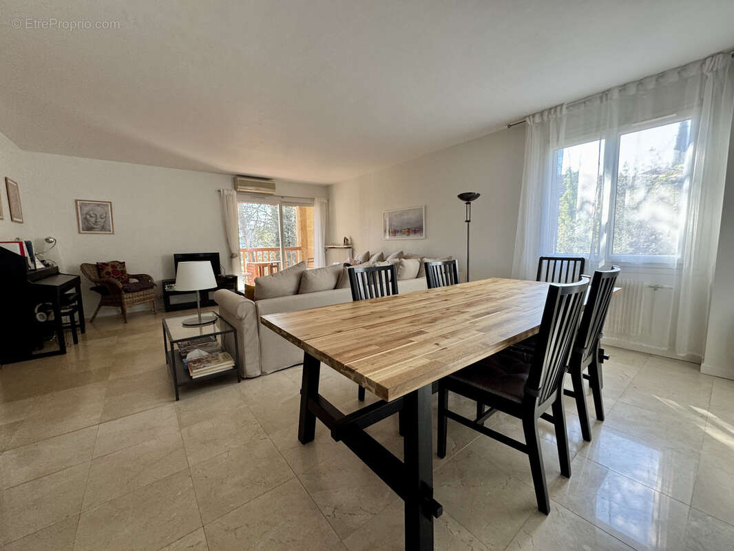 Appartement à AIX-EN-PROVENCE