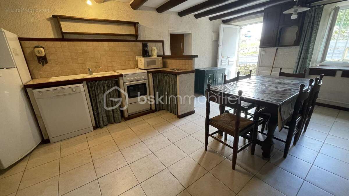 Maison à SAINT-LEGER-DU-MALZIEU