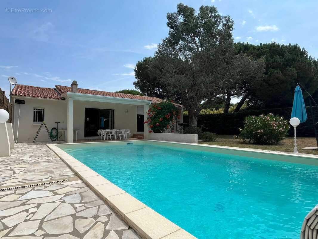 Maison à LES MATHES