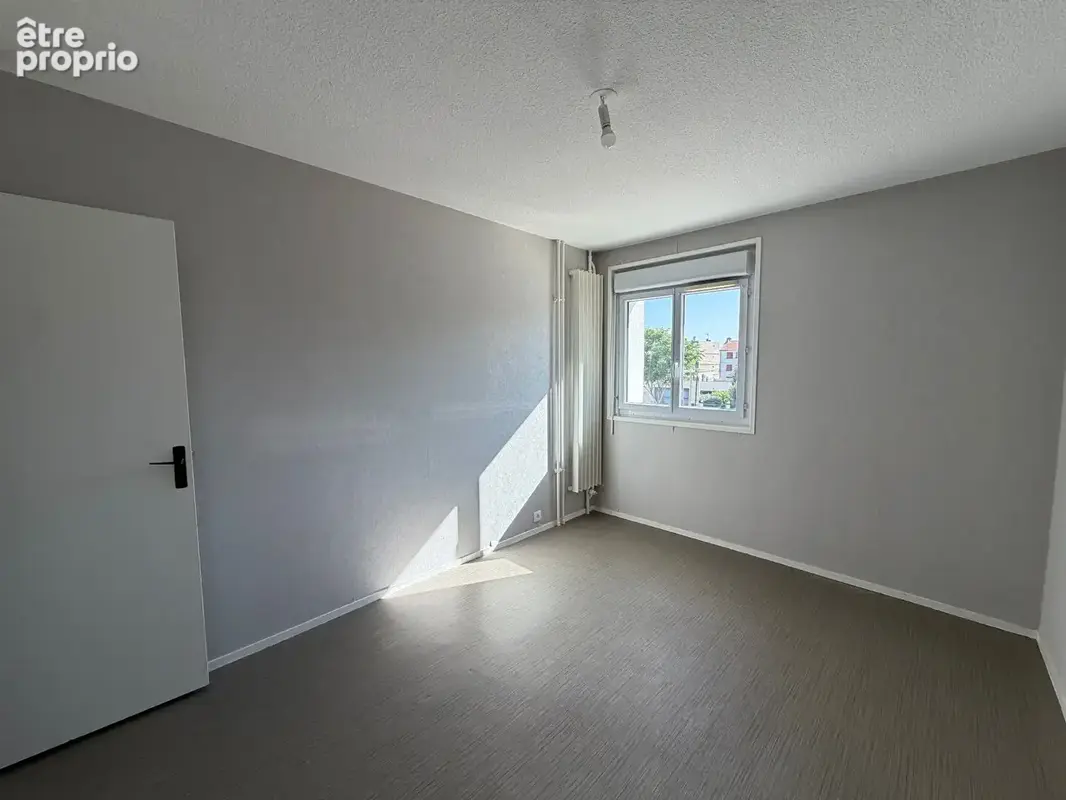 Clermont-Ferrand - Appartement 2 pièce de 50 m² avec parking - photo 4