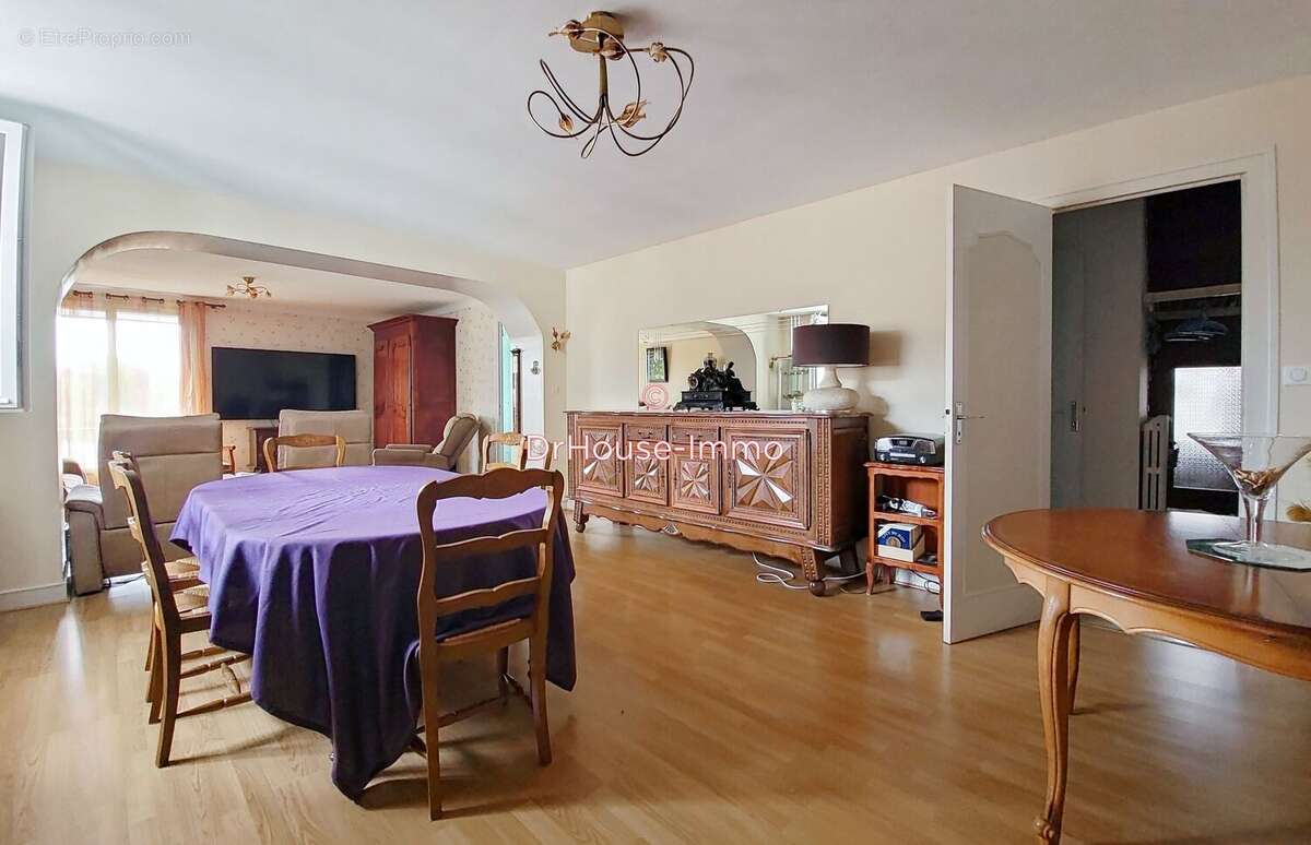 Maison à CHATELLERAULT