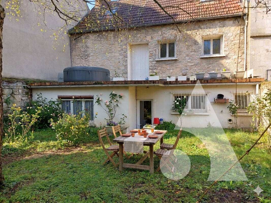 Maison à CREPY-EN-VALOIS