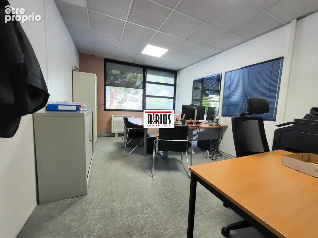 Commerce 800 m² à vendre à La Seyne-Sur-Mer (83500) - photo 7
