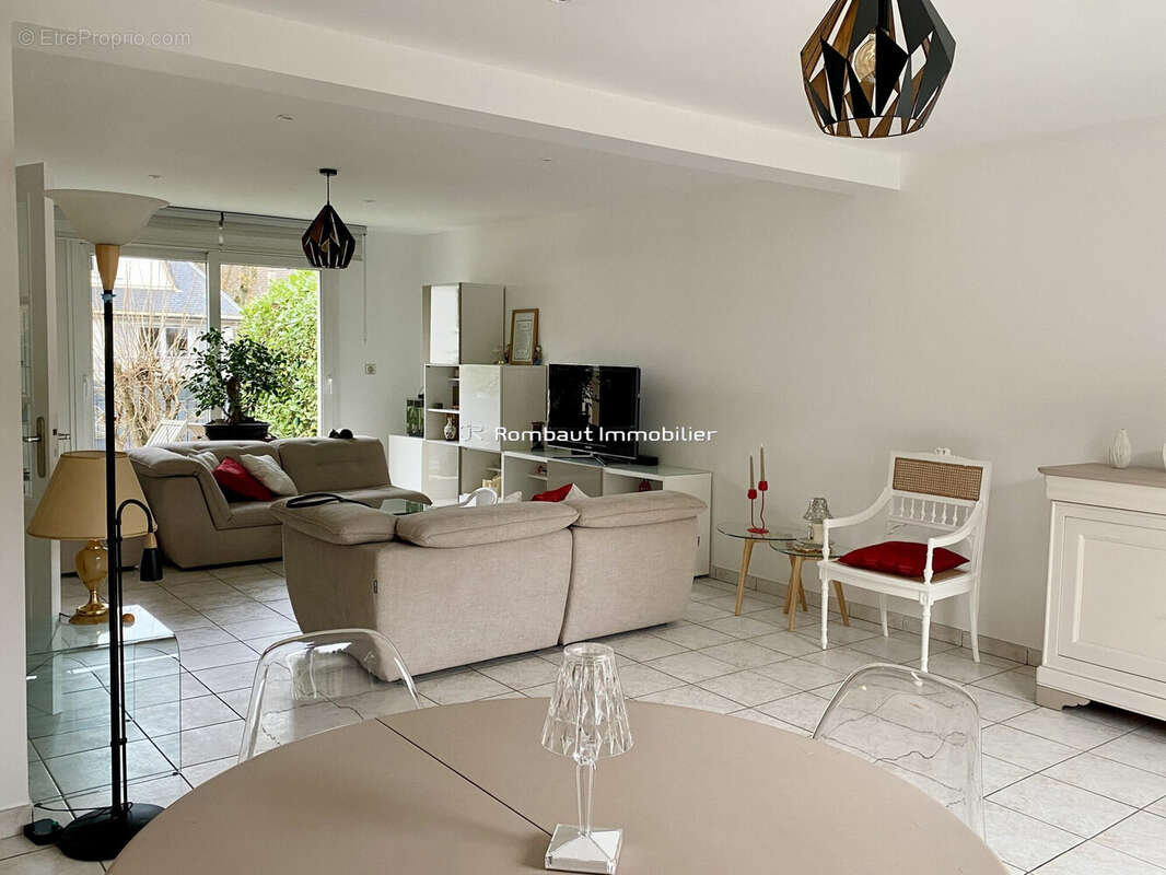 Maison à LA CELLE-SAINT-CLOUD