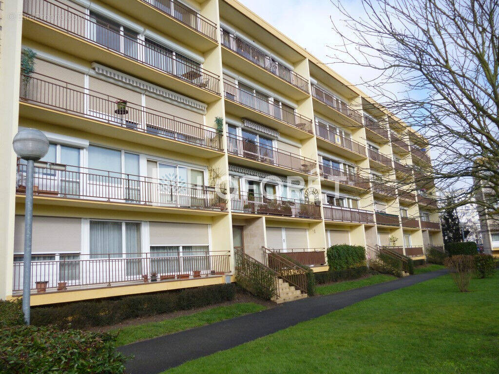 Appartement à SAINT-MICHEL-SUR-ORGE
