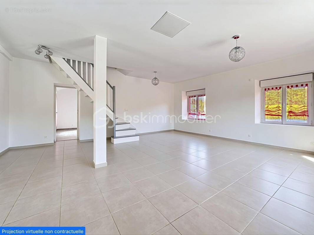 Maison à GARANCIERES