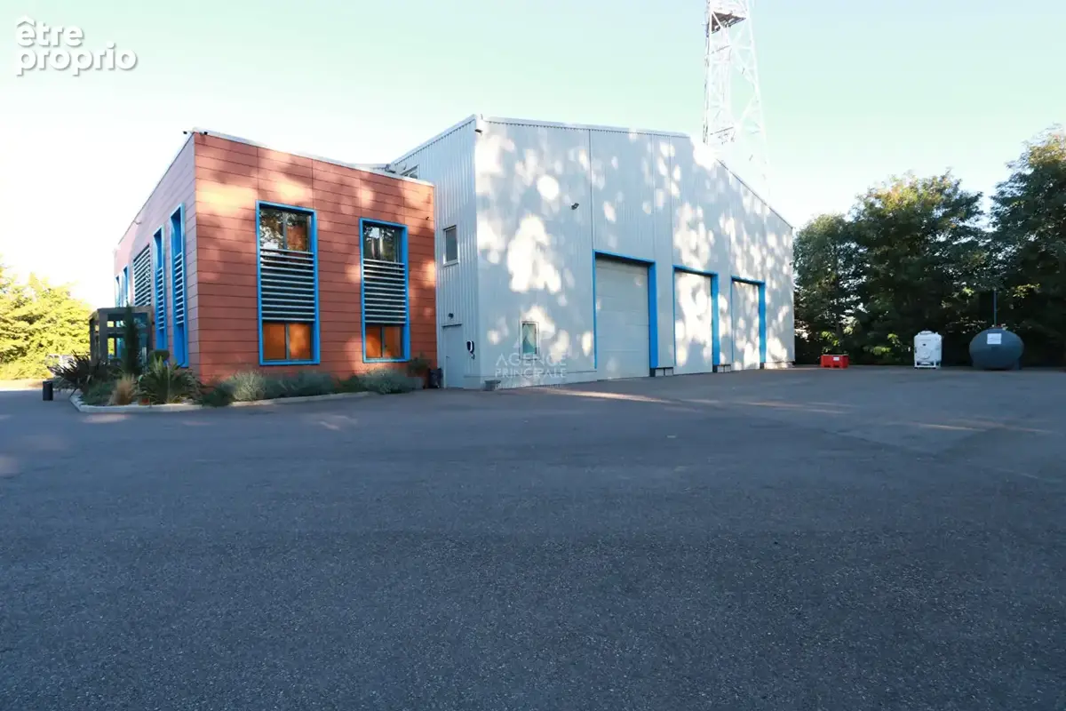 Local d'activité Ennery  - 952 m²  individuel sur 4970 m² de terrain - photo 3