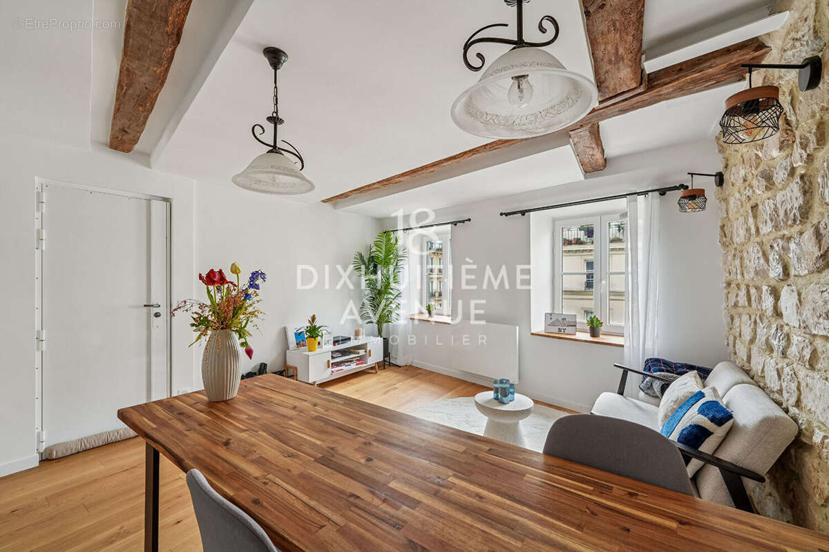 Appartement à PARIS-18E