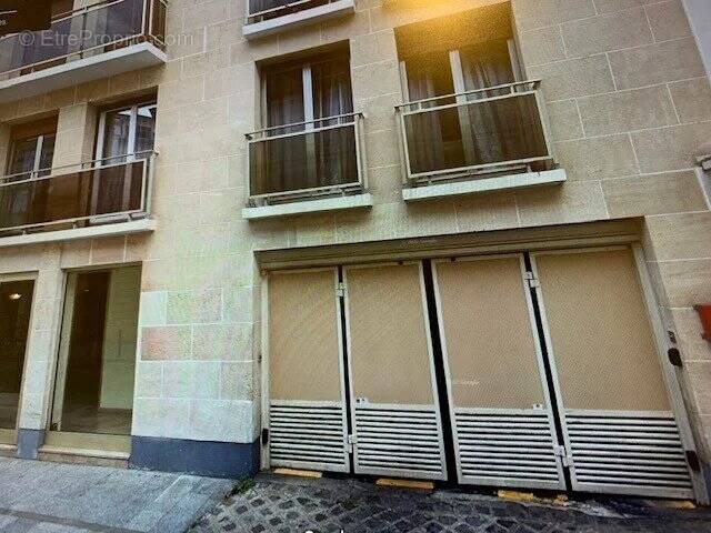 Parking à PARIS-5E