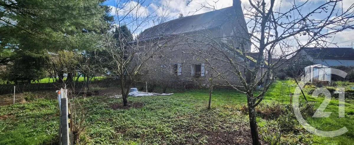 Maison à AUNAY-EN-BAZOIS