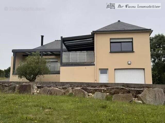 Maison à ROSNOEN