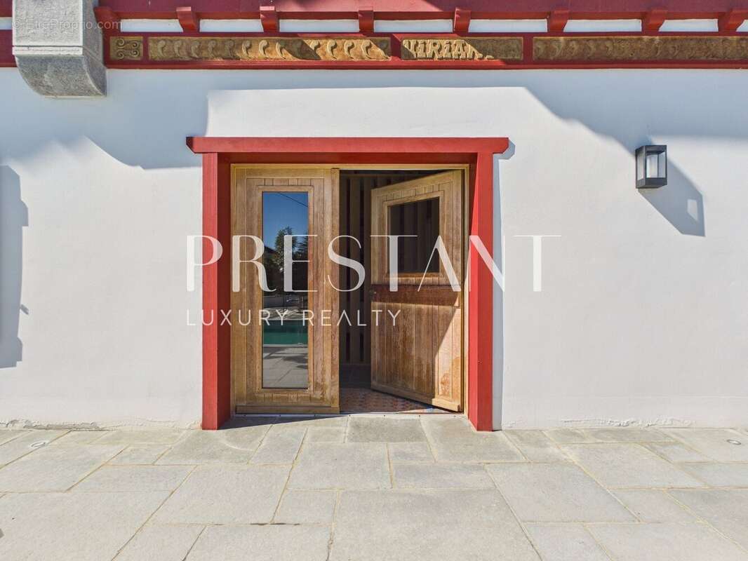 Maison à LARRESSORE