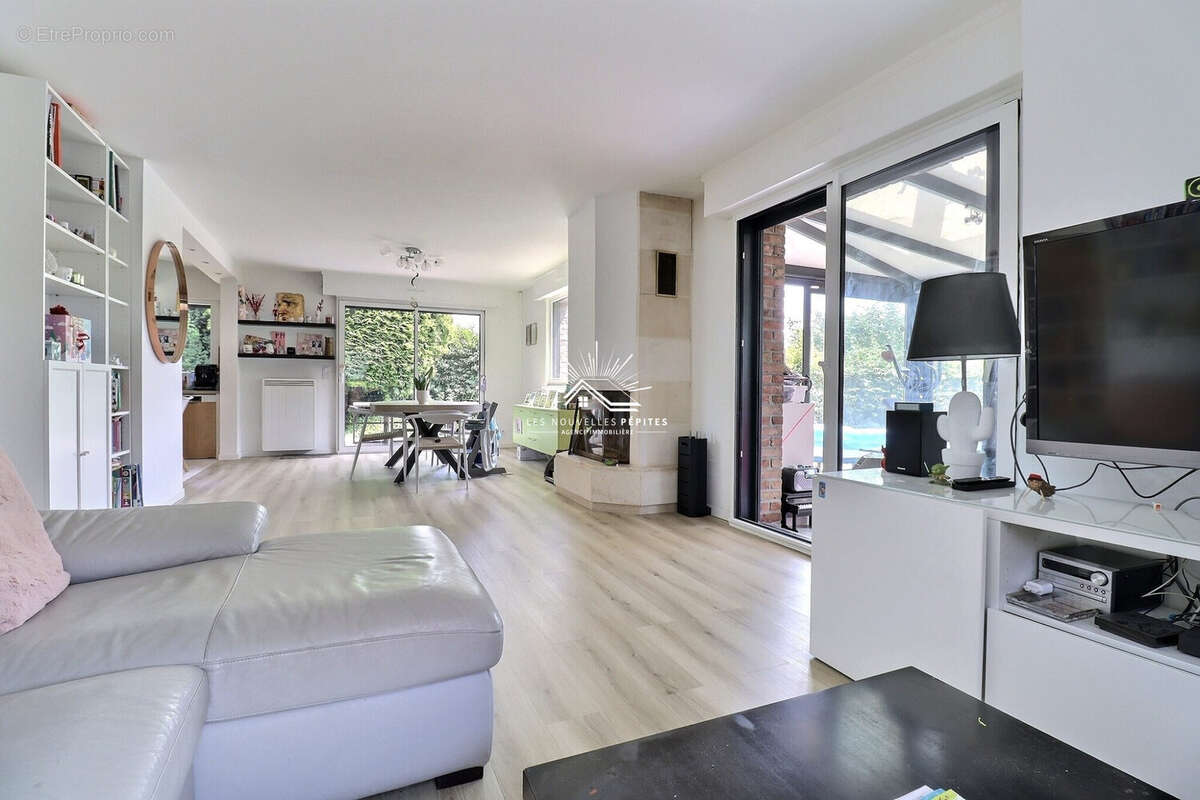 Maison 112 m² à Croix  - photo 6