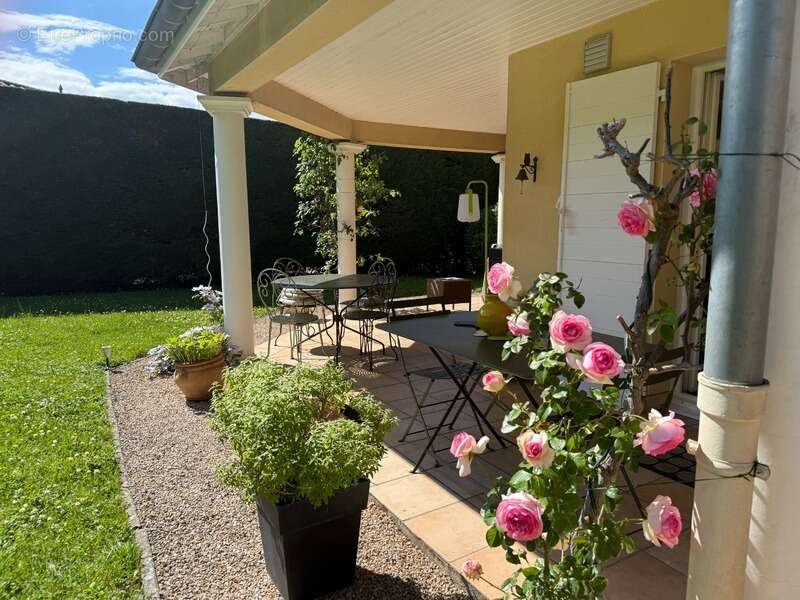Maison à CHASSELAY