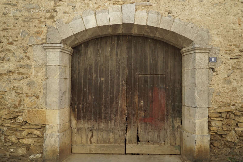 Propriete viticole bio AOP Faugères à vendre  ROQUESSELS (34) 9,8ha de vignes 28ha de landes caves 572m² - photo 3
