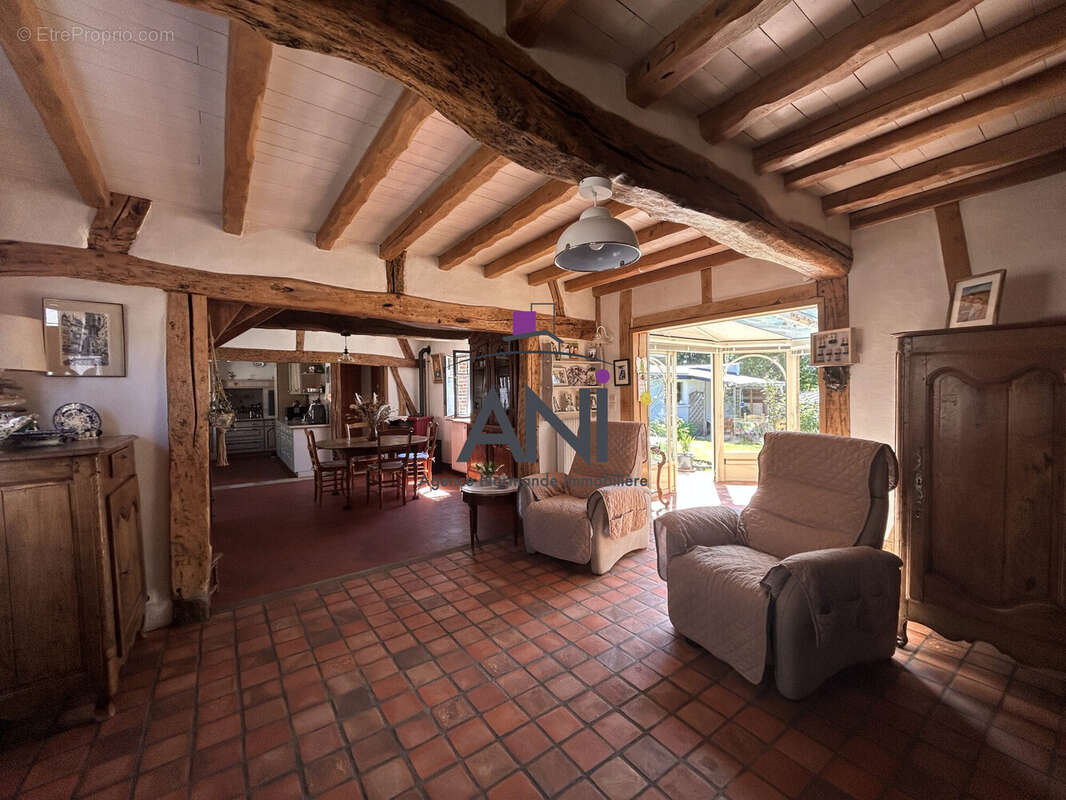 Maison à SAINT-VICTOR-L'ABBAYE