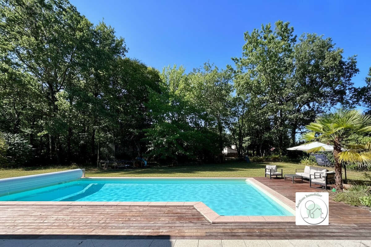Maison 230 m² à Pugnac  - photo 4