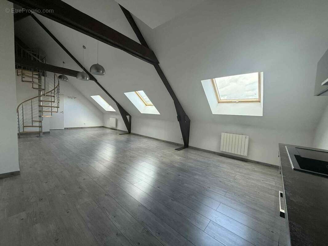 Appartement 113 m² à Charleville-Mezieres  - photo 8