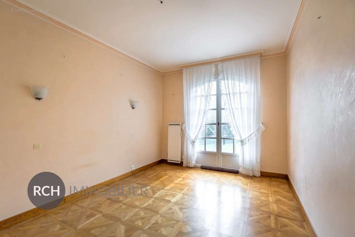 Maison à MEZY-SUR-SEINE