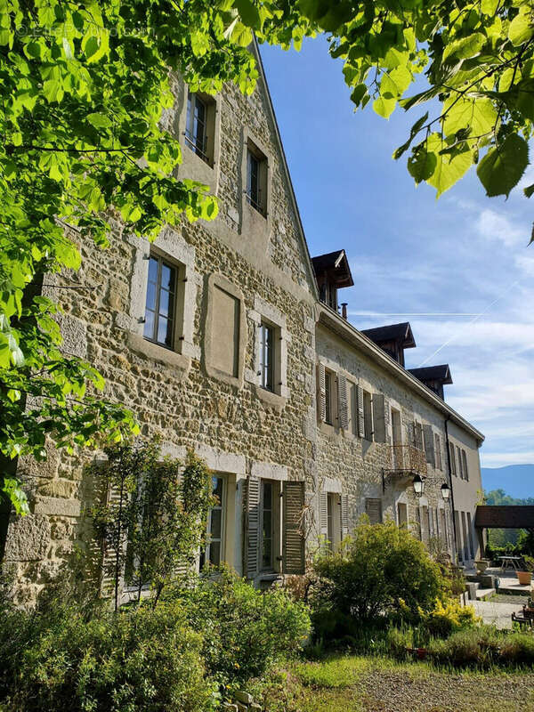 Maison 675 m² à Virieu-Le-Petit  - photo 4