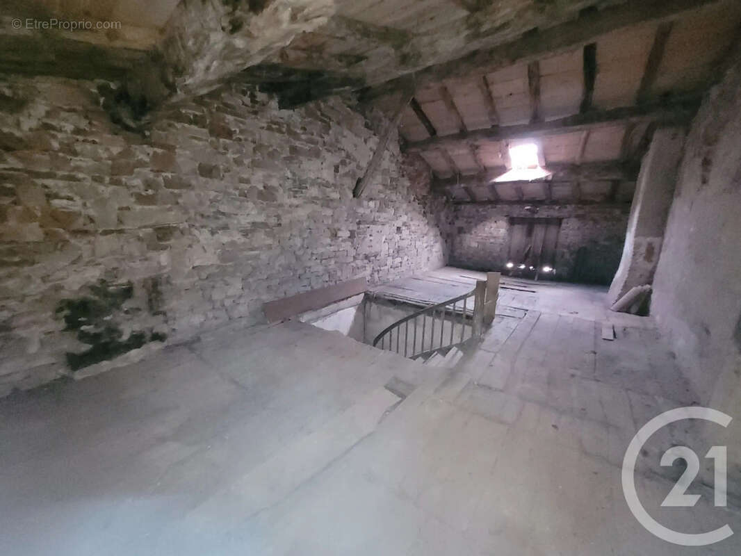 Maison à LES CABANNES