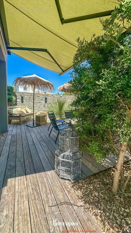 Maison à VAUX-SUR-MER