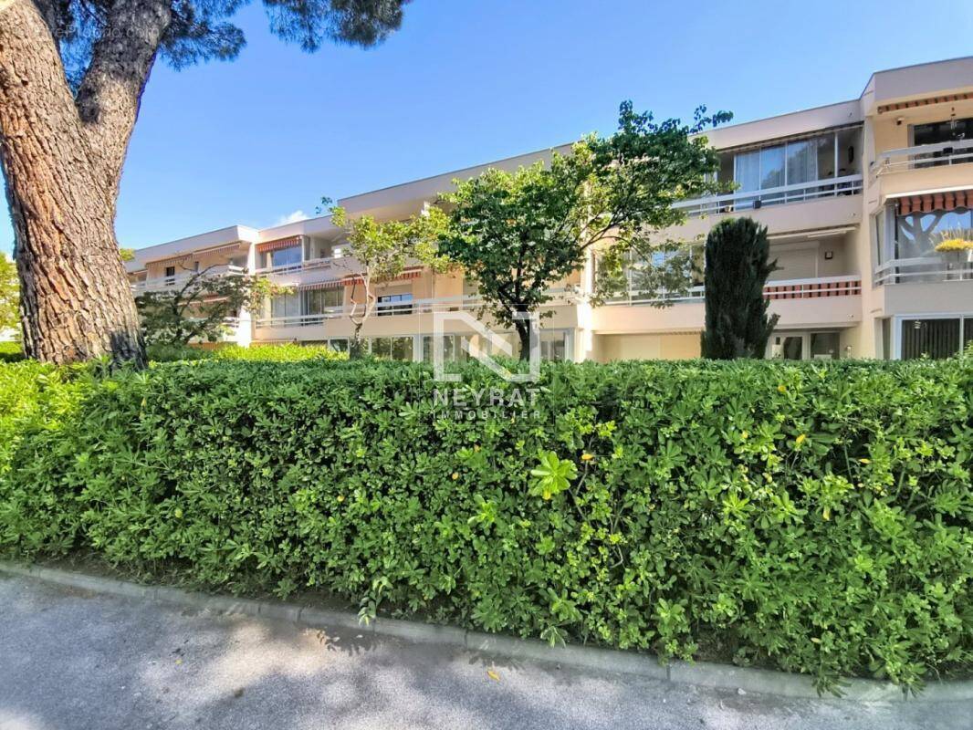 Appartement à FREJUS