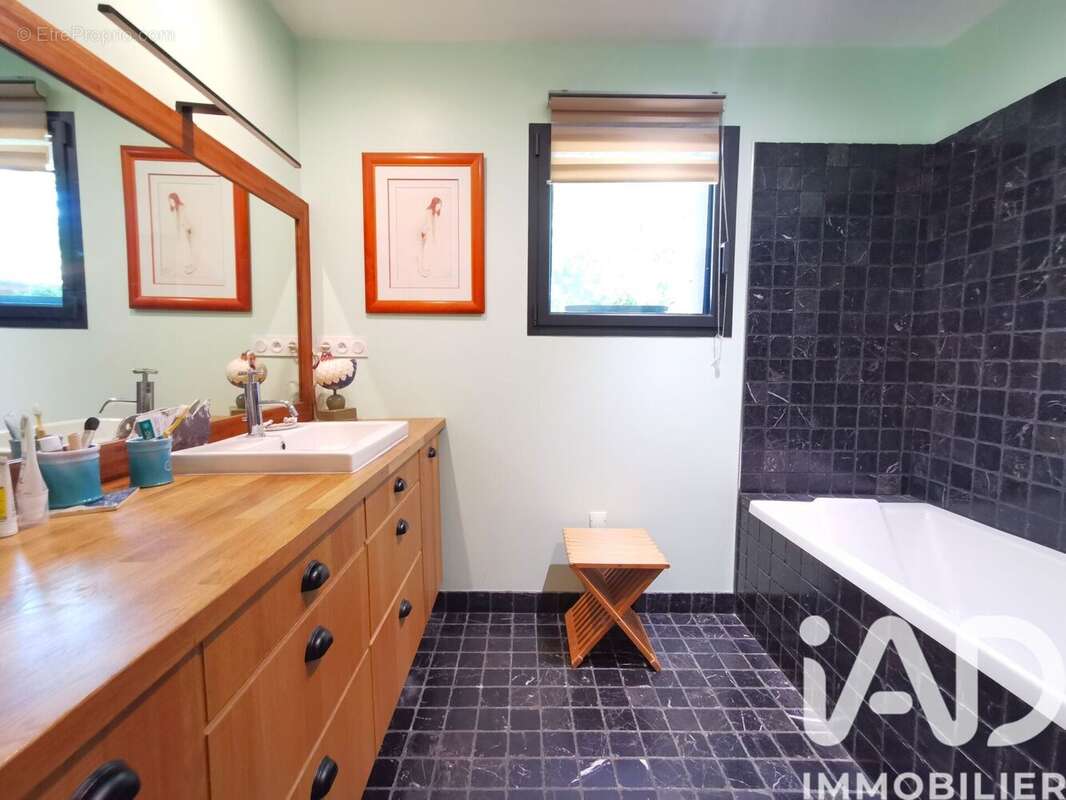 Maison 145 m² à Assier  - photo 9