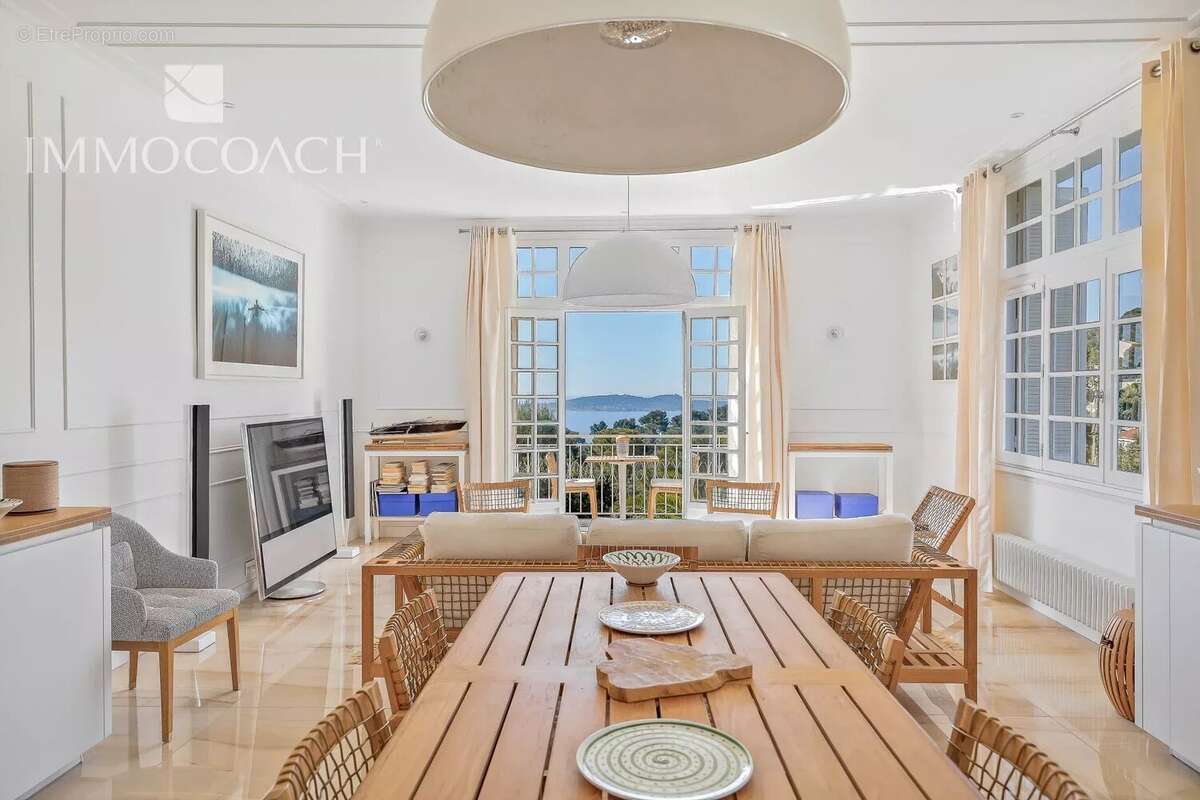 Appartement à HYERES