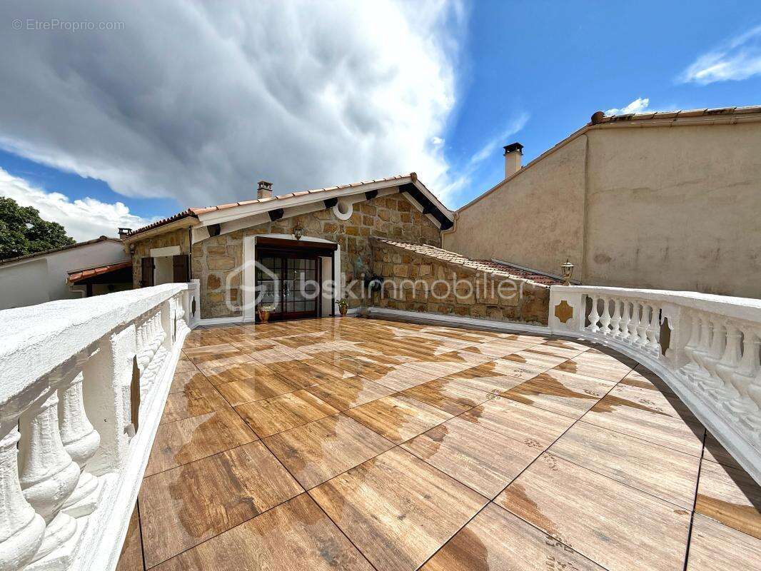 Maison de caractère r+2 – 140 m² – 7 pièces – t3 indépendant – charme & rentabilité - photo 6