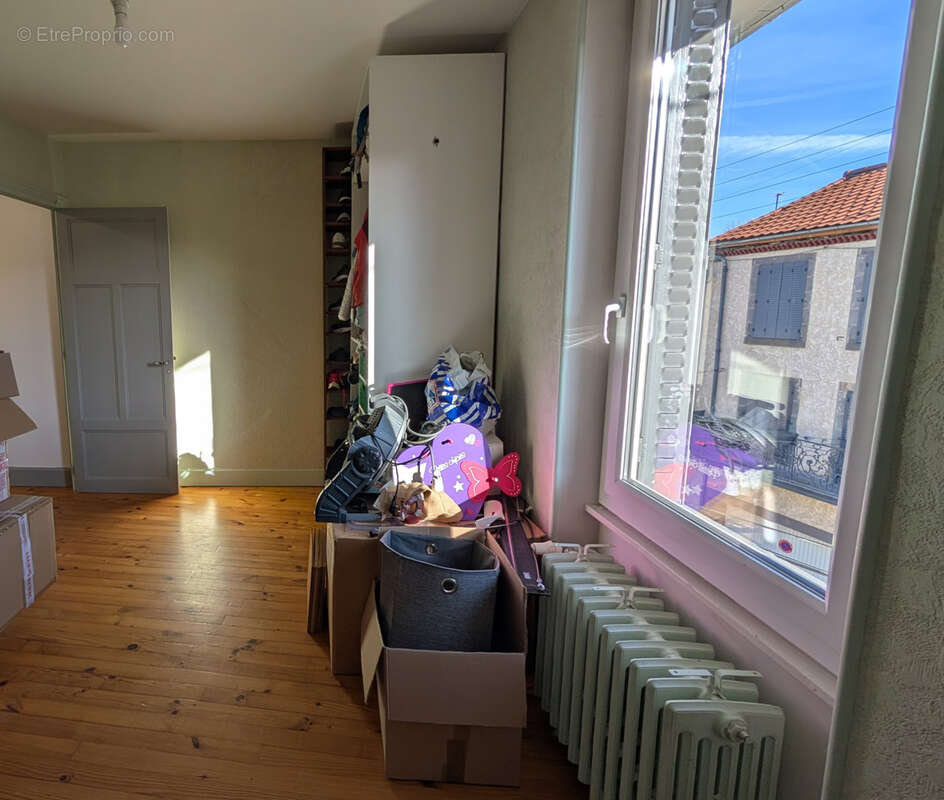 Maison à LES MARTRES-DE-VEYRE