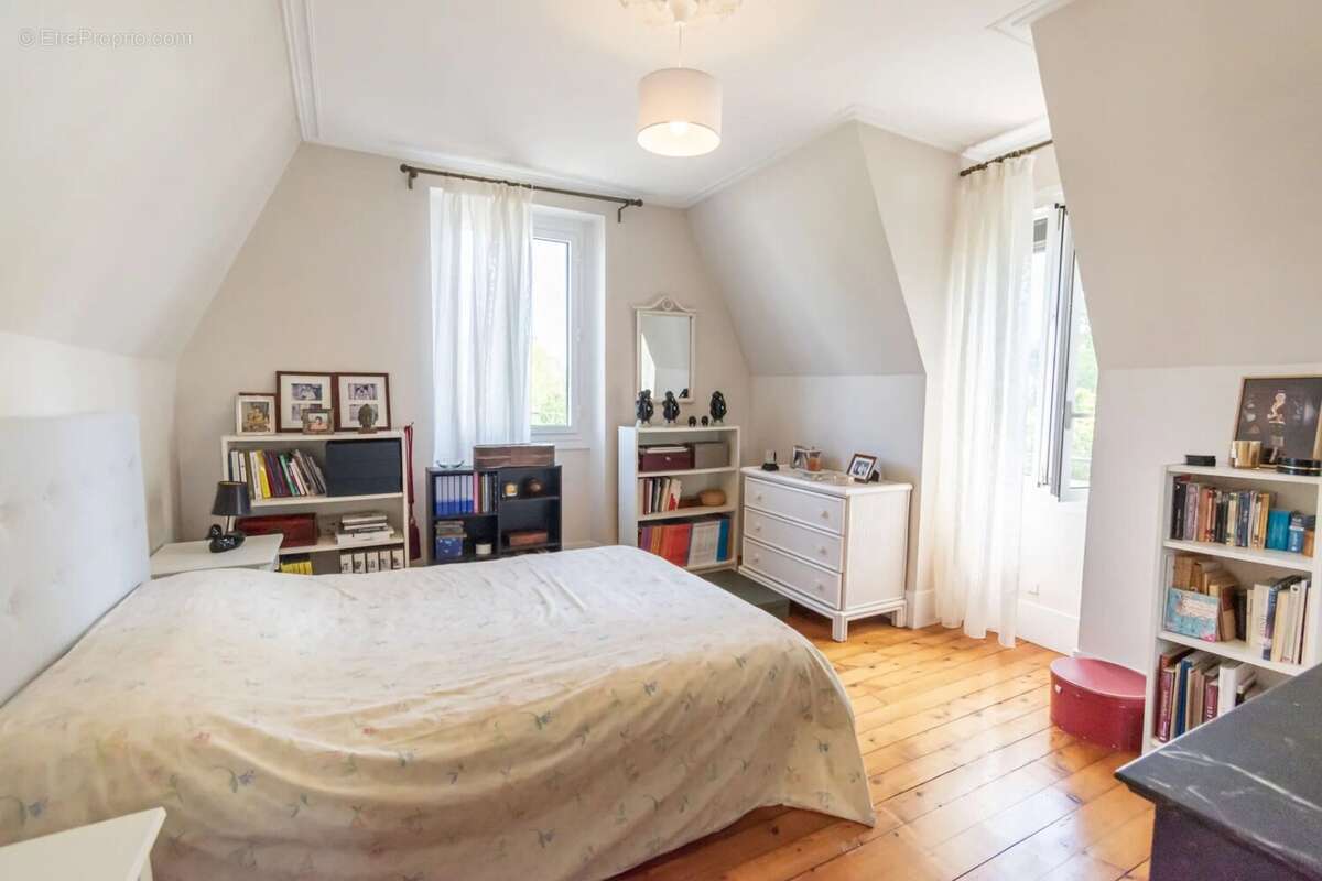 Maison à MONTMORENCY