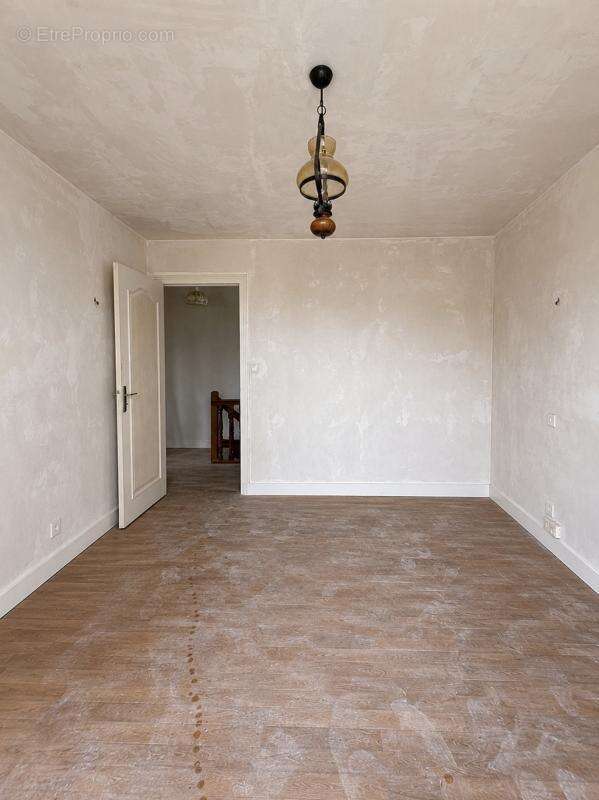 Maison 180 m² à Piegut-Pluviers  - photo 47