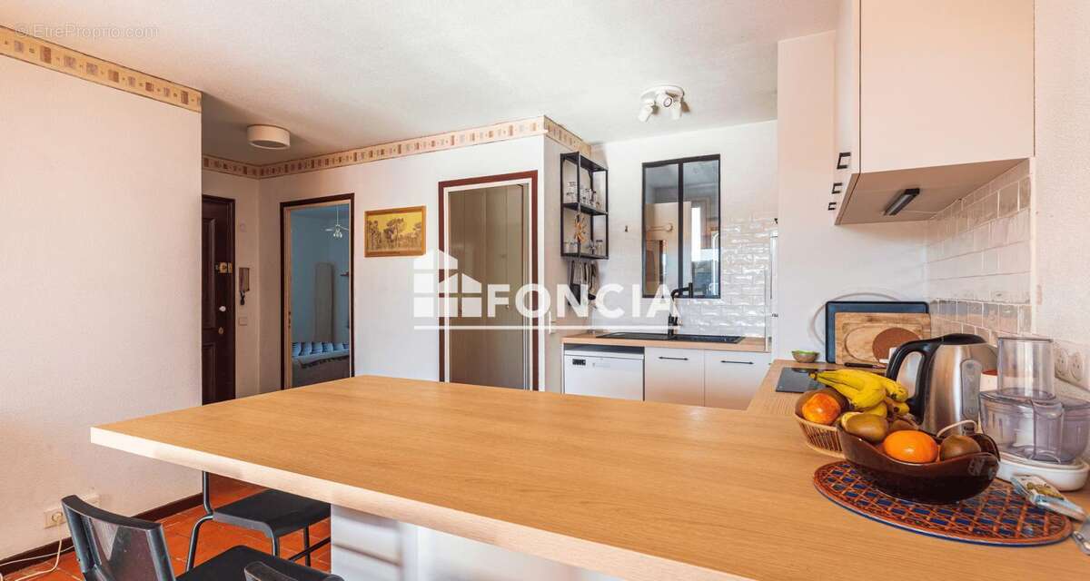 Appartement à SIX-FOURS-LES-PLAGES