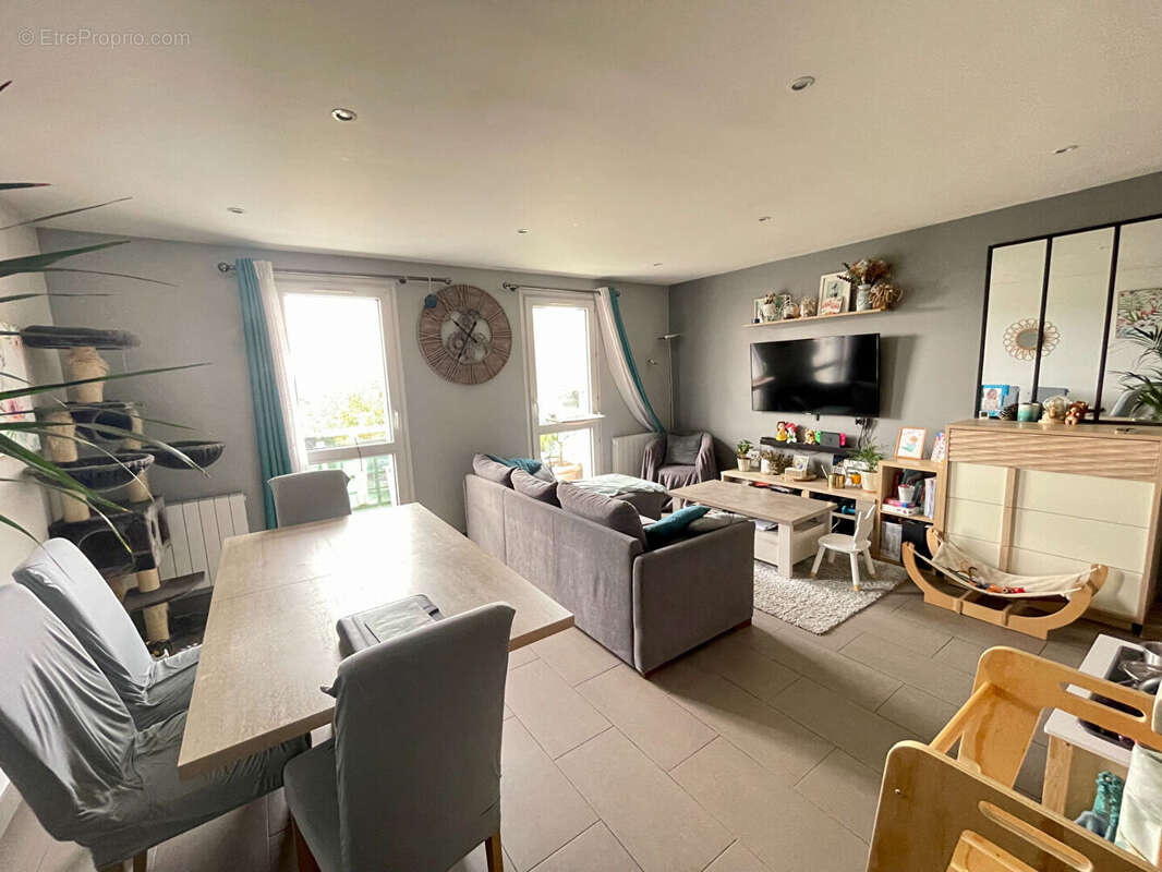 Appartement à SARTROUVILLE