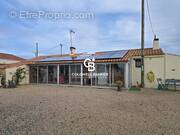 Maison à CHAMPAGNE-LES-MARAIS