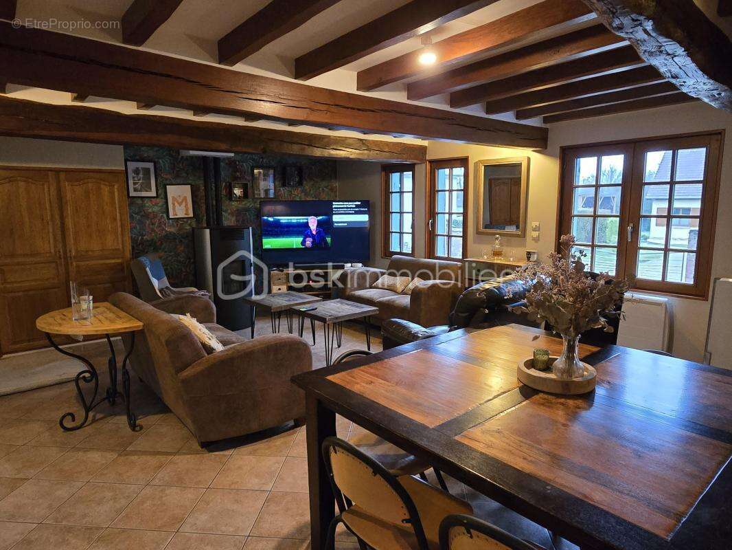 Maison à FEUQUIERES