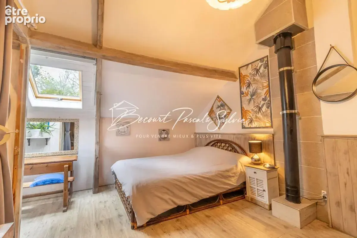 Investissement touristique idéal - Maison rénovée avec étang proche Puy du Fou - photo 16