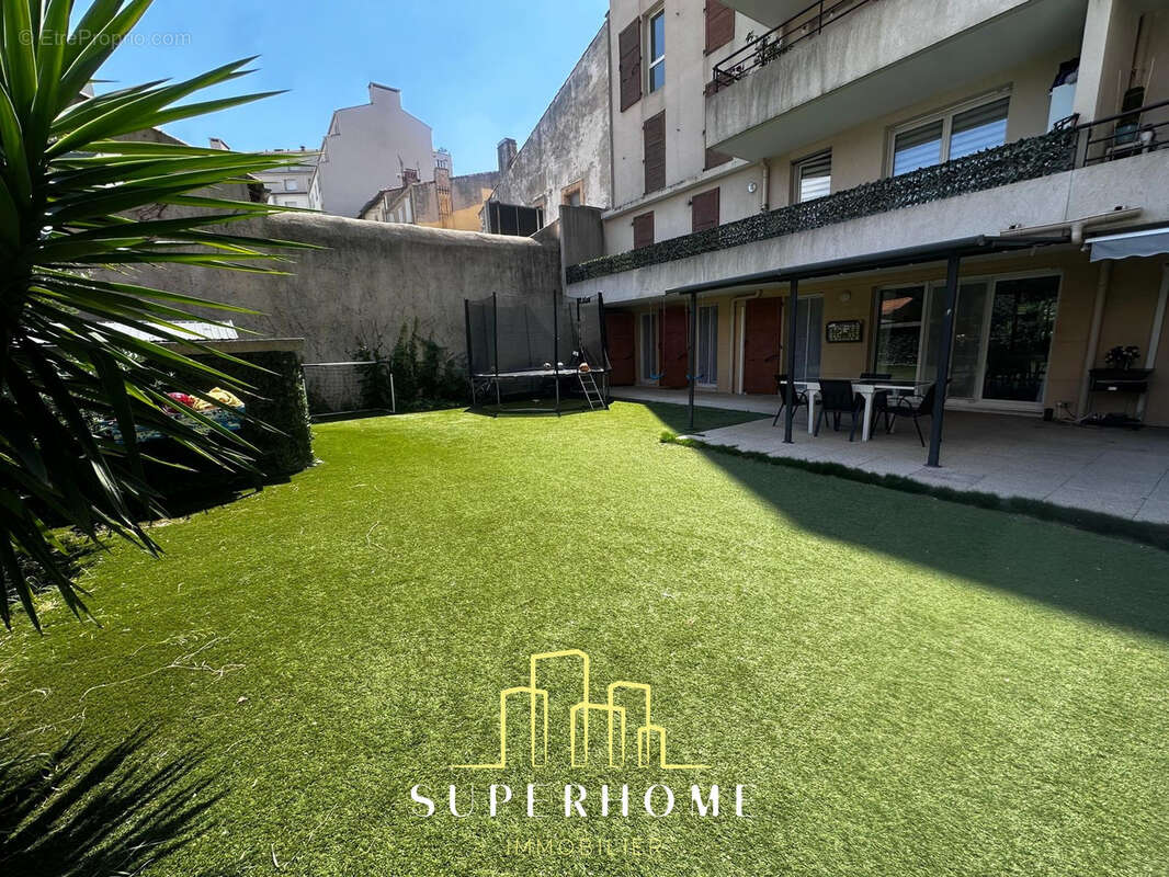Appartement à MARSEILLE-8E