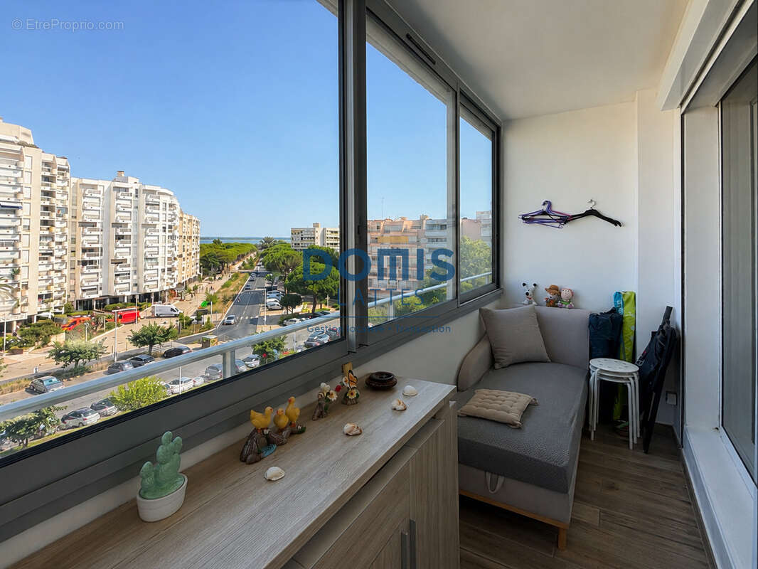 Studio rénové avec loggia et vue dégagée   Carnon-Plage - photo 3