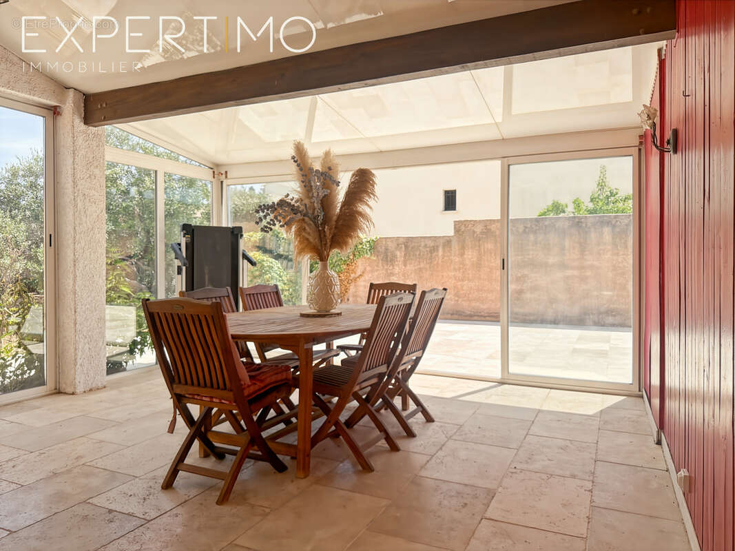 Maison de plain-pied de 114 m2 avec véranda, grand garage de 41 m2 - photo 4