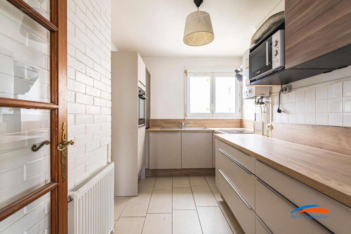   - Appartement à REIMS