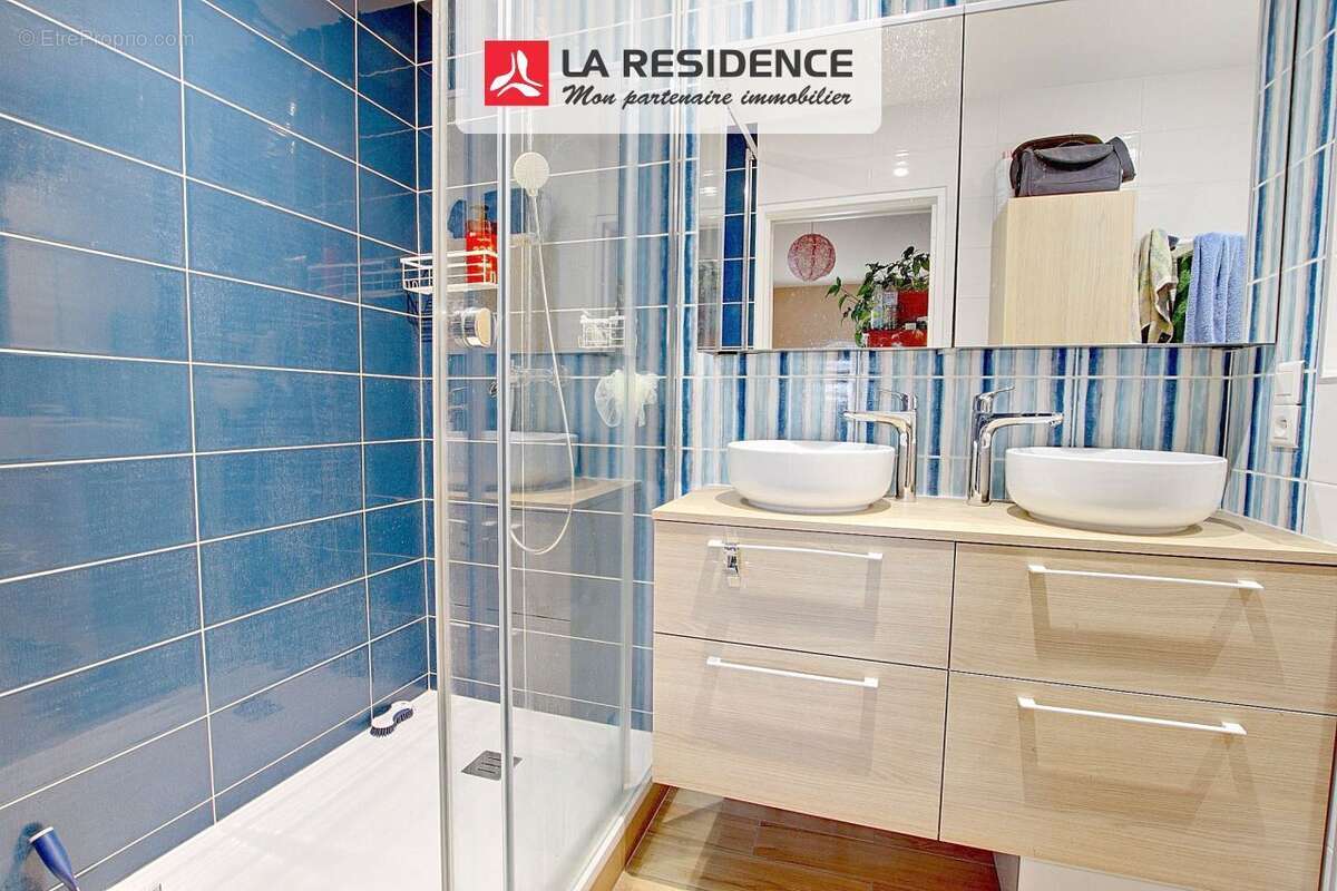 Maison à LE MESNIL-SAINT-DENIS