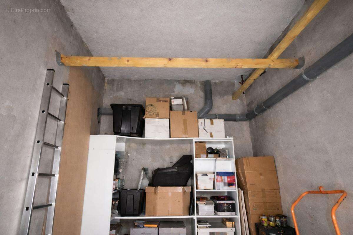 Parking à VAULX-EN-VELIN