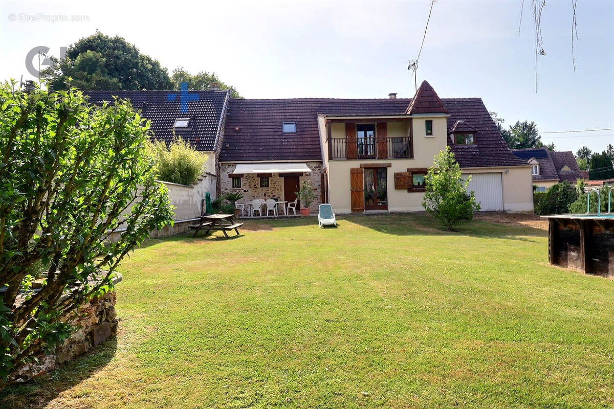 Maison à SAINTS