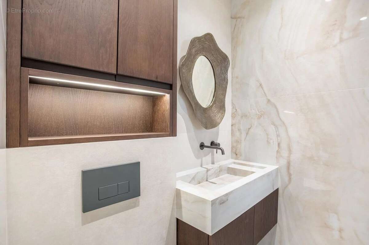 Paris XVI  Appartement 6/5 Pieces / bld Jules SANDEAU / Appartement d’Exception - photo 16
