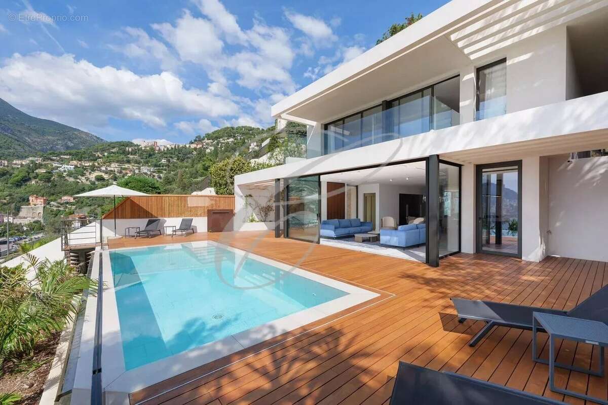 Maison à ROQUEBRUNE-CAP-MARTIN