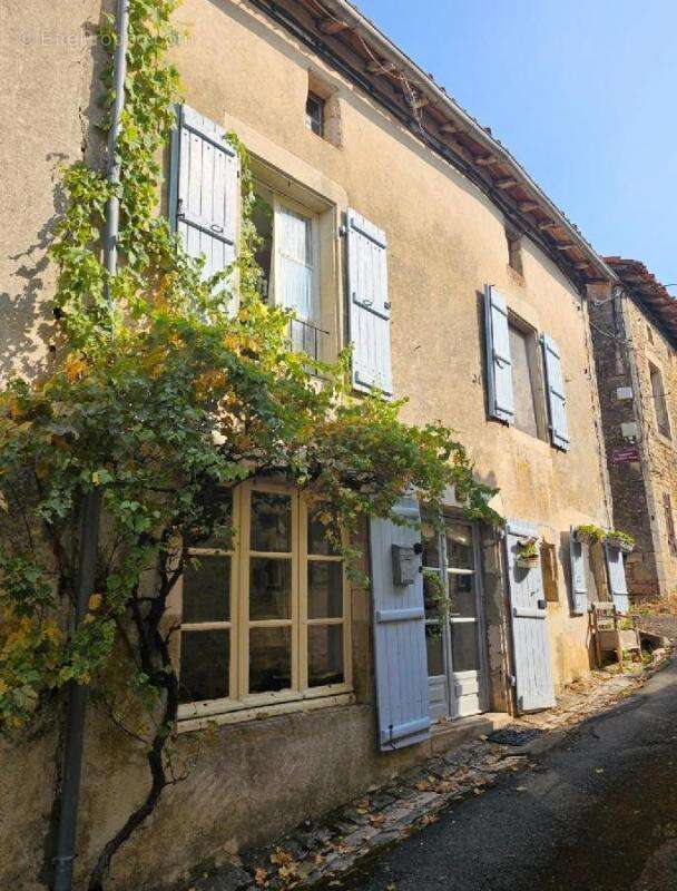 Maison à NANTEUIL-EN-VALLEE